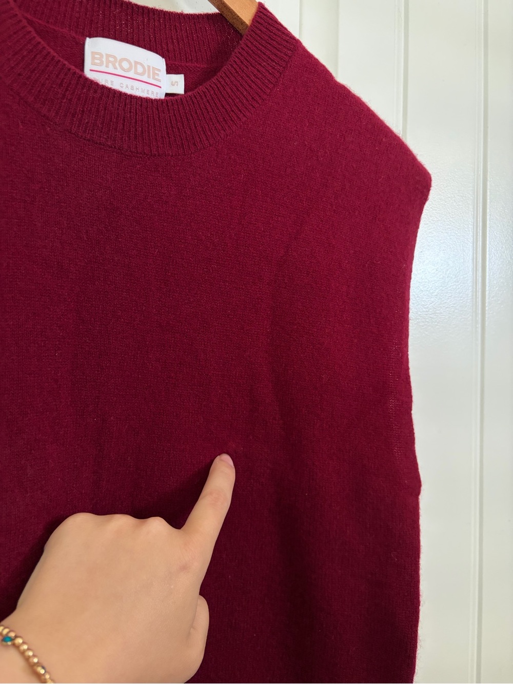 Brodie Burgundy Cashmere Sweater Vest S - Picture 3 of 5